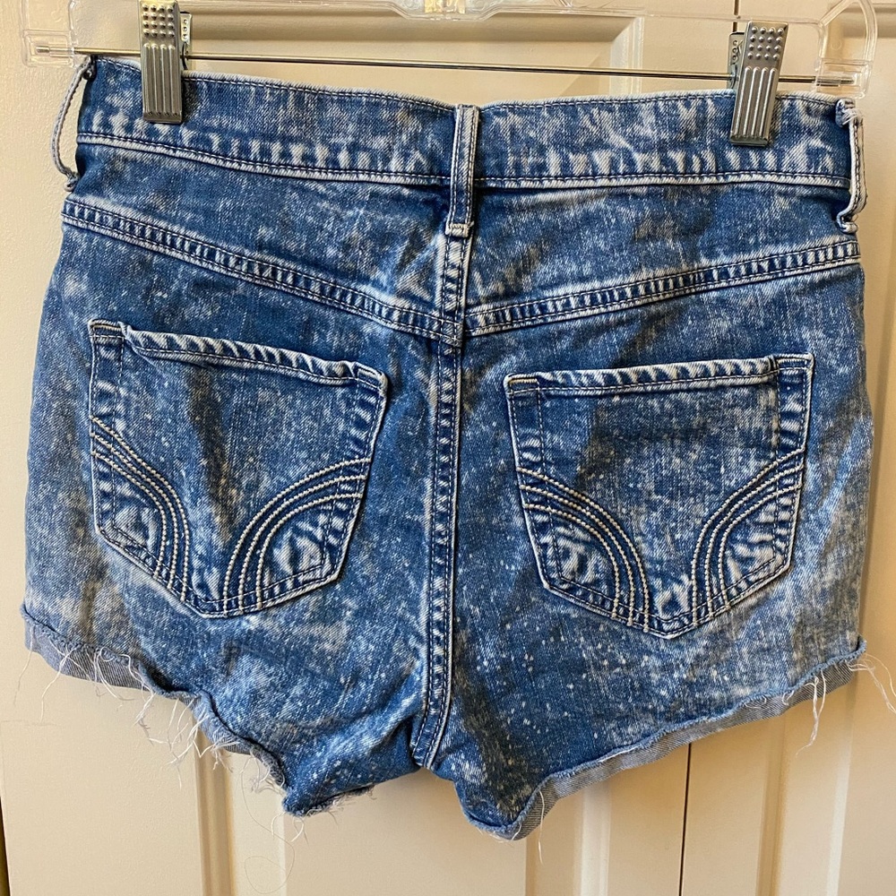 Hollister denim shorts - Picture 2 of 3